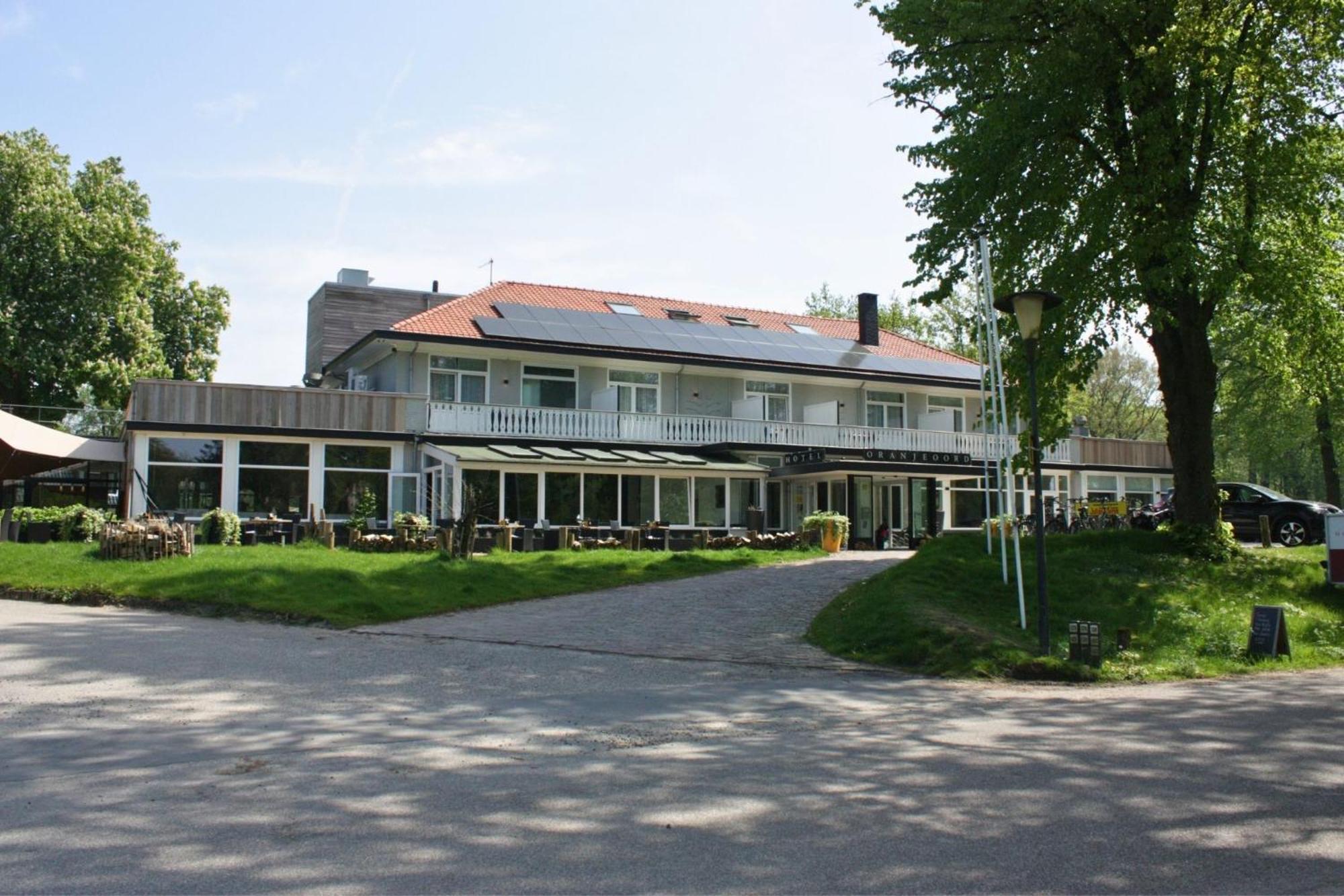 Hotel Oranjeoord Хог-Сурен Экстерьер фото