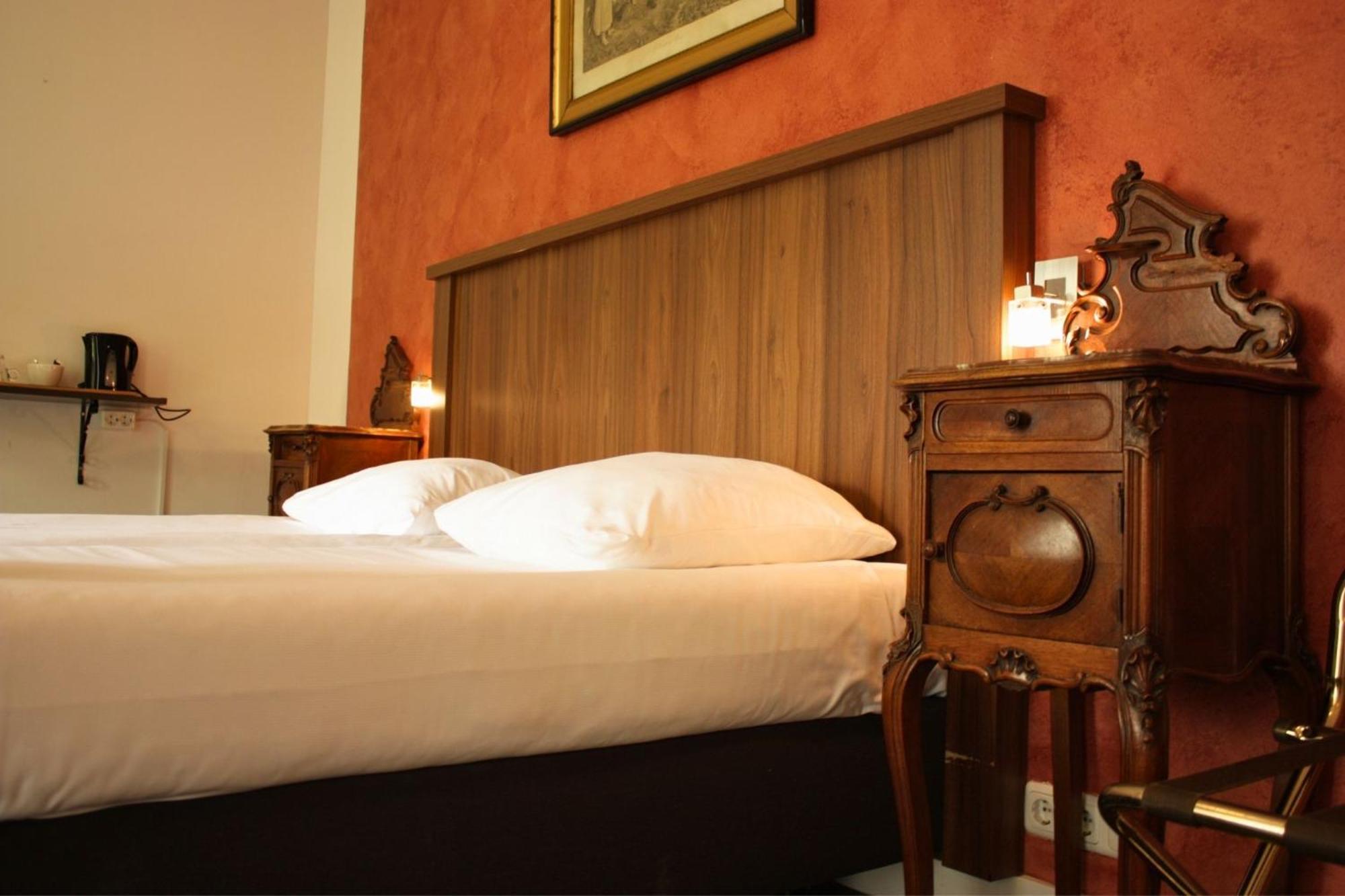 Hotel Oranjeoord Хог-Сурен Экстерьер фото