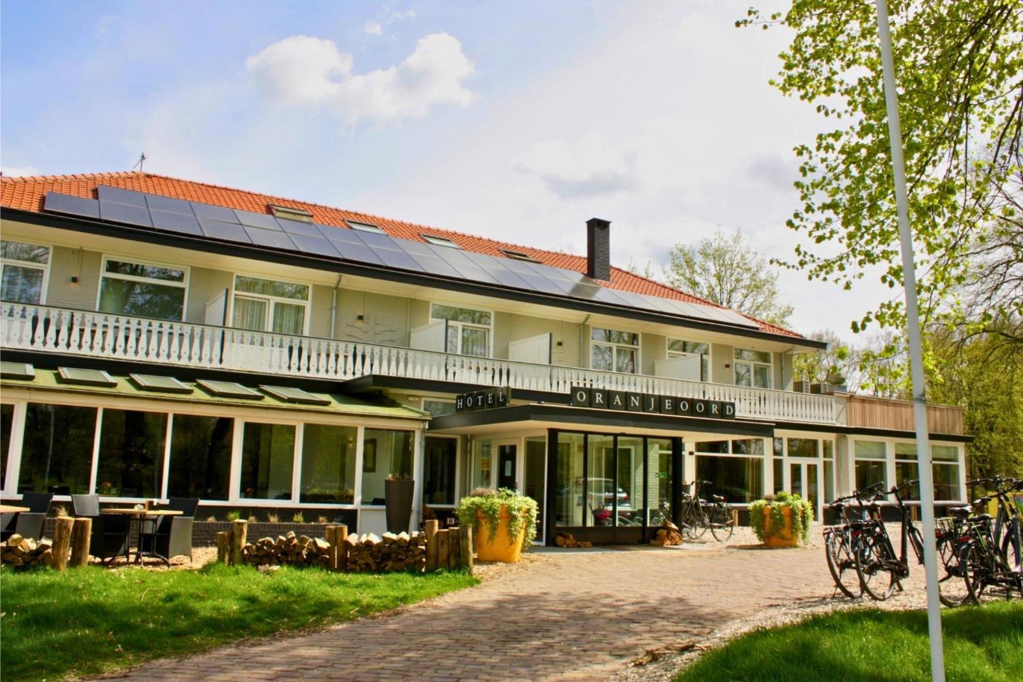 Hotel Oranjeoord Хог-Сурен Экстерьер фото