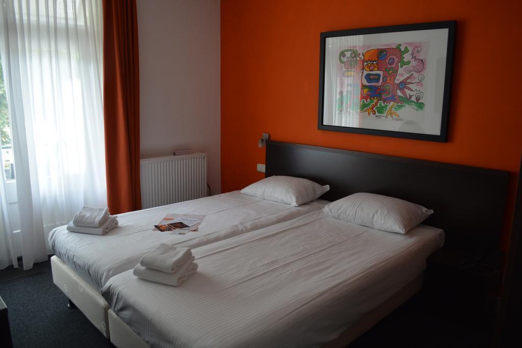 Hotel Oranjeoord Хог-Сурен Экстерьер фото